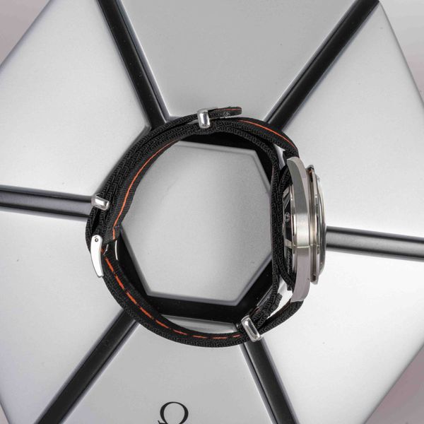 Omega Speedmaster Ultraman 311.12.42.30.01.001